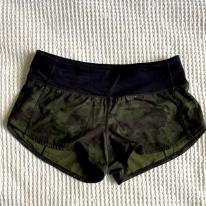 2.5” Lululemon low rise run shorts